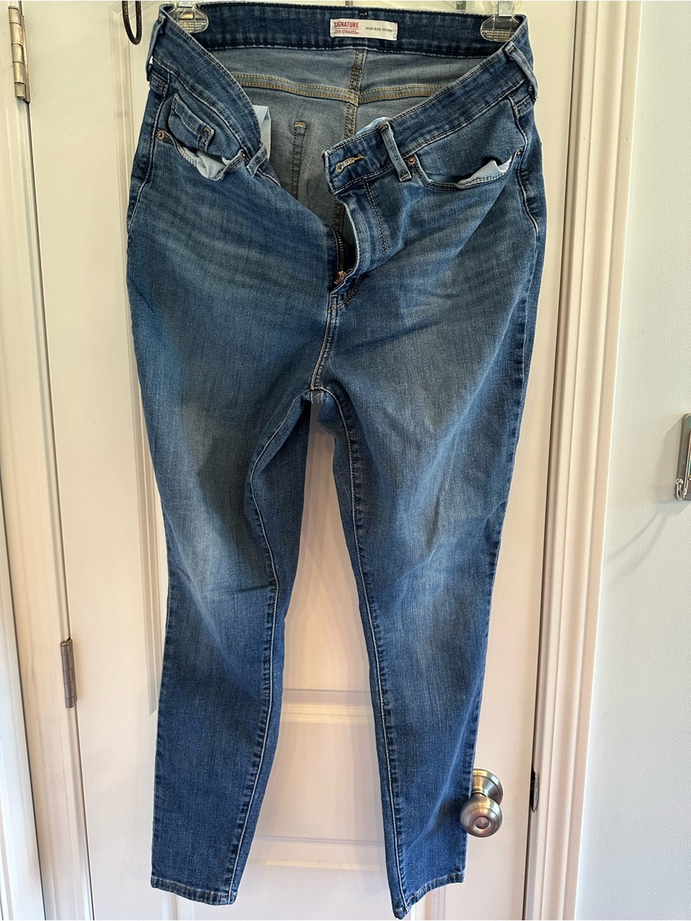 Signature by Levi Strauss Medium Blue Skinny Jeans